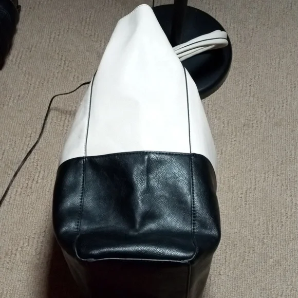 Lilly & Ivy, Tote Bag - Picture 3 of 8